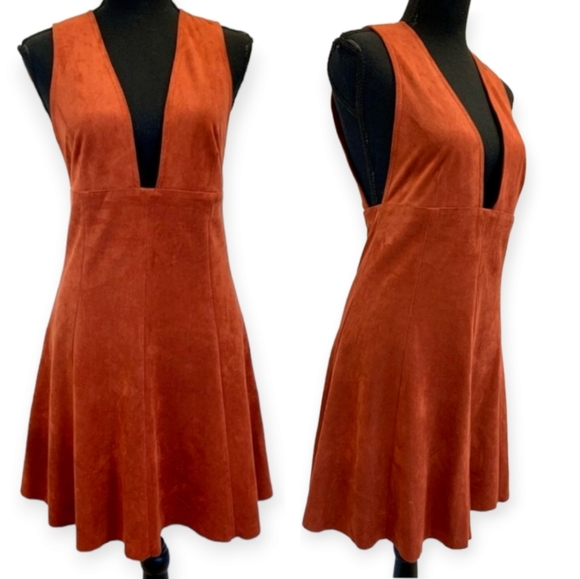 Aritzia Wilfred Montbrun Faux Suede Mini A-Line Dress w Plunging Neck Size 6 - Picture 4 of 16